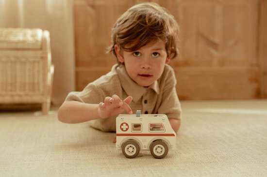 Little Dutch Houten Ambulance